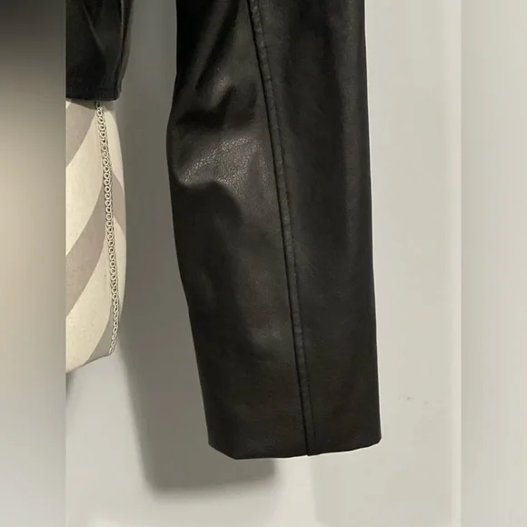 PrettyLittleThing Black Leather Biker Jacket - Picture 7 of 12